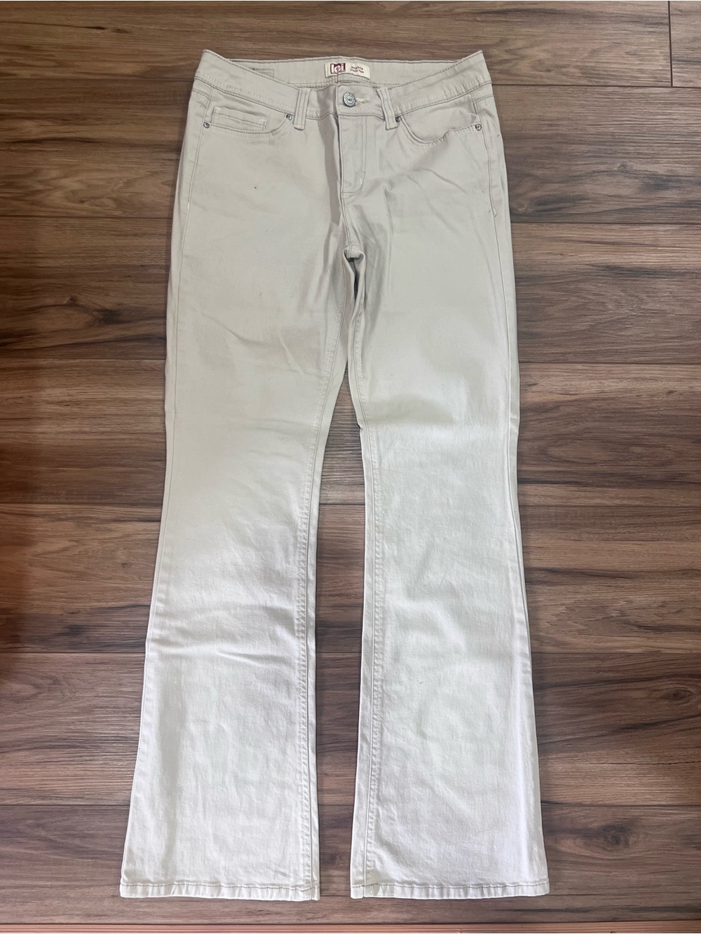 lei Cream Flare Jeans